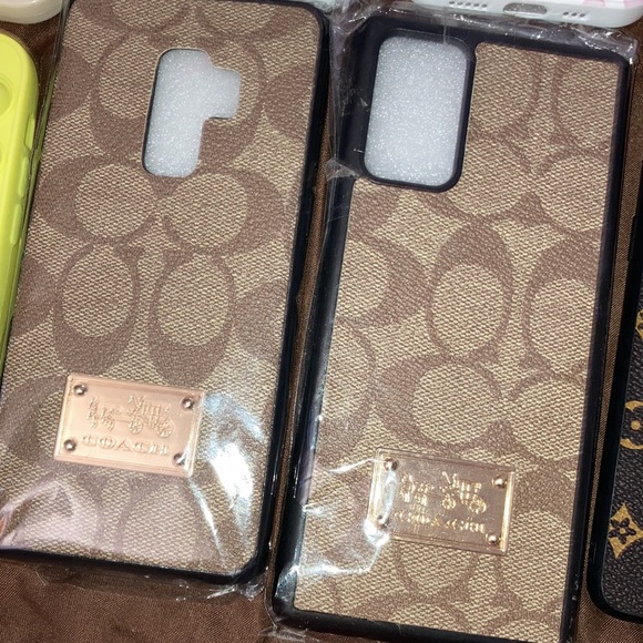 PHONE COVERS 😎 - Picture 3 of 17